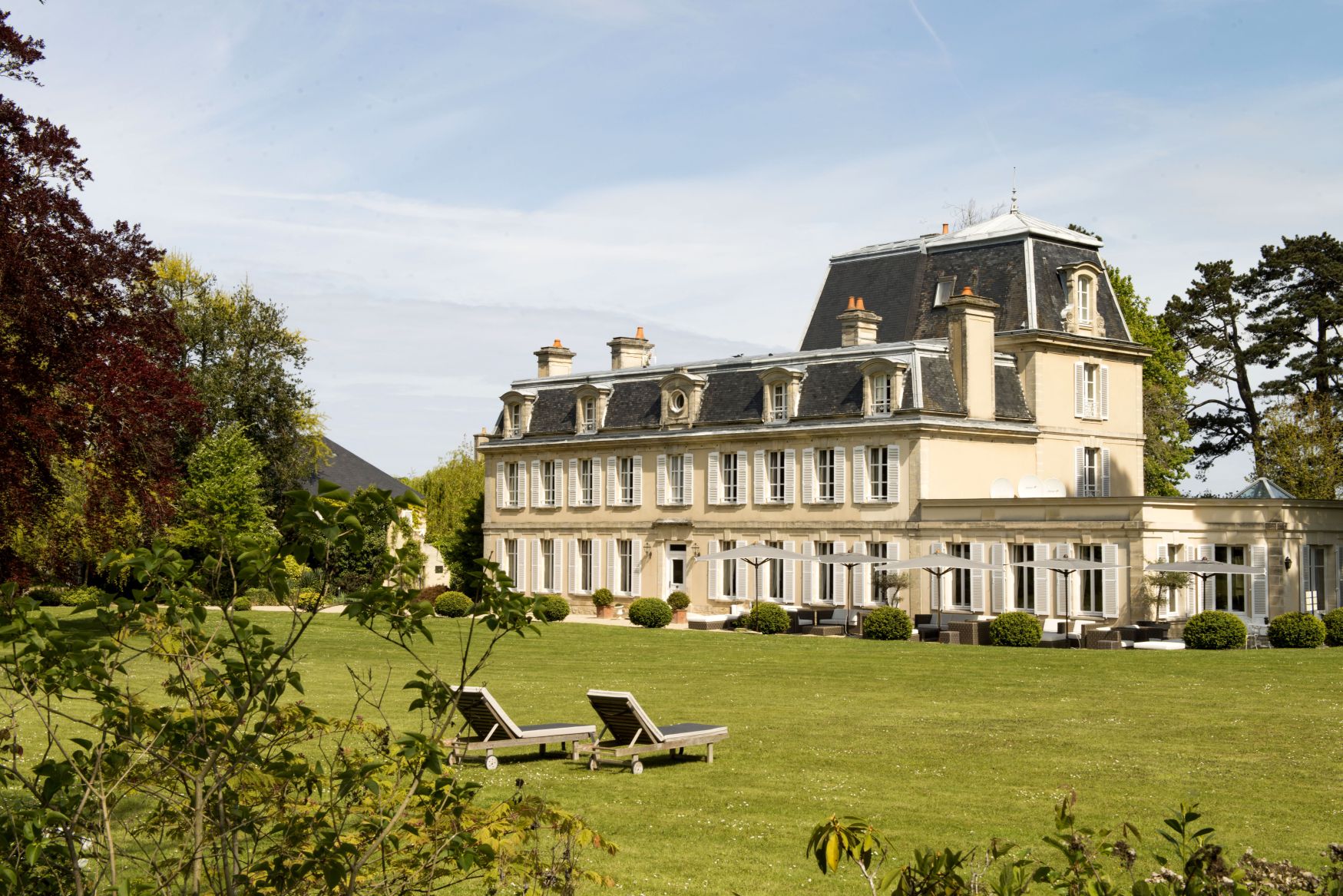 Château la Chenevière entrance