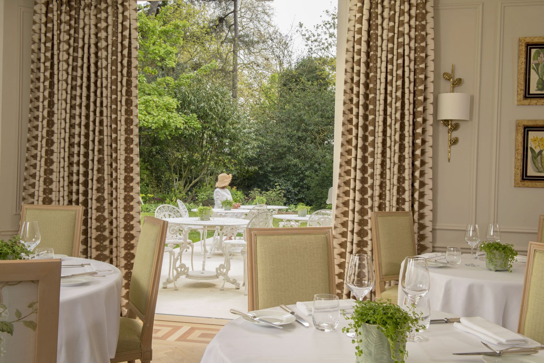 Terraza del botánico Château la Chenevière